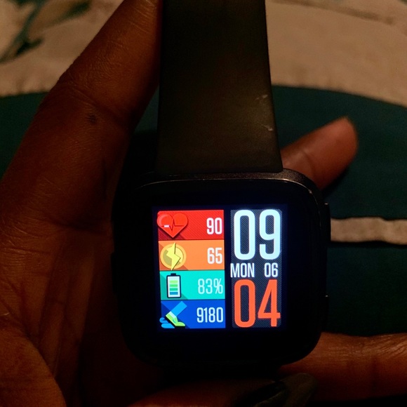 Fitbit Versa - Picture 7 of 8